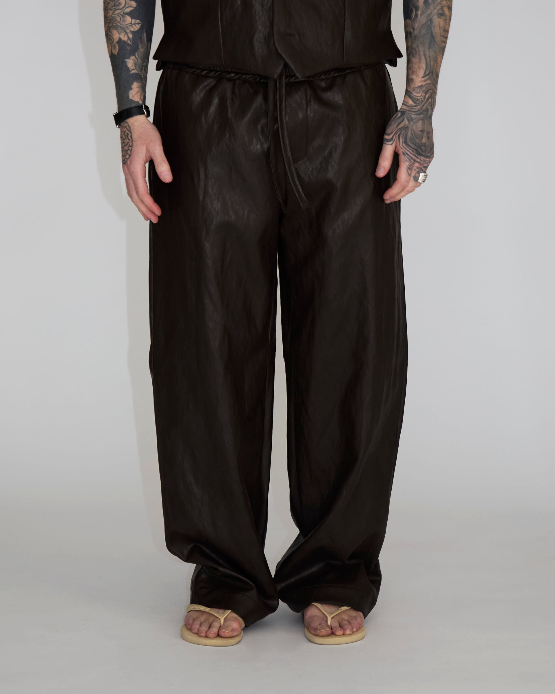 PANTALONE EFFETTO PELLE CVO